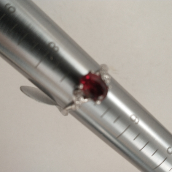 Genuine Garnet and Sterling Silver ring - Picture 7 of 10